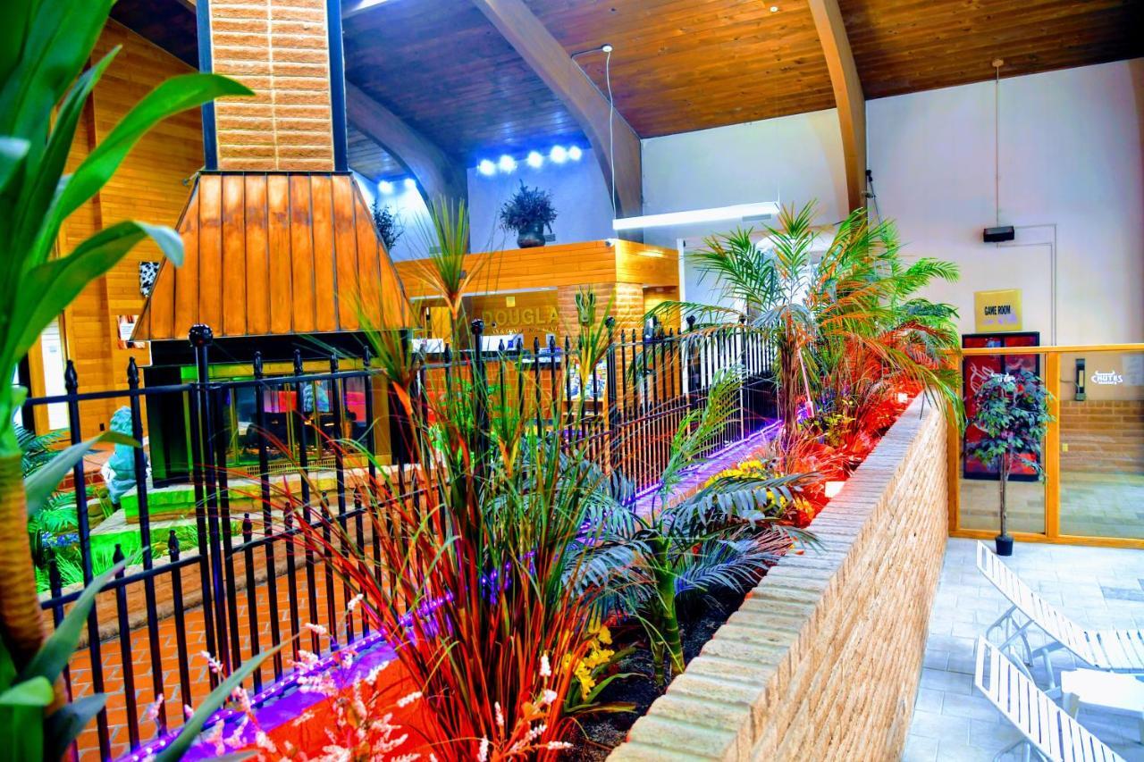 Douglas Inn And Conference Center Luaran gambar